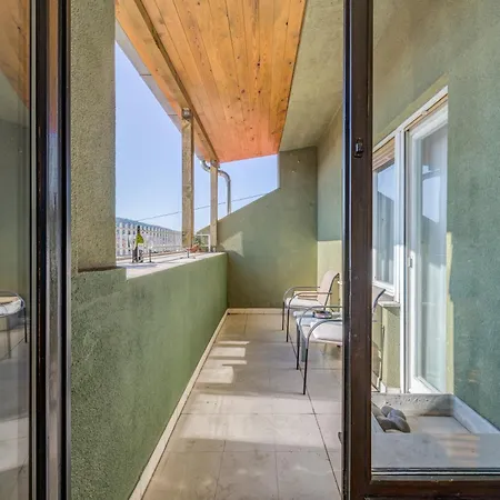 Apartment Beautiful City View Split Exterior photo